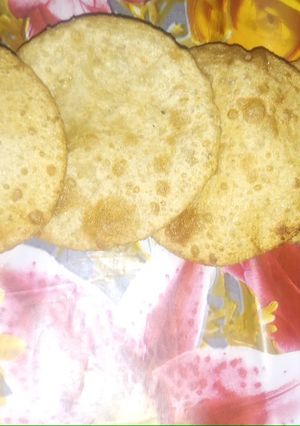 उड़द की दाल की कचौड़ी (Urad ki dal ki kachori recipe in Hindi) रेसिपी मुख्य फोटो