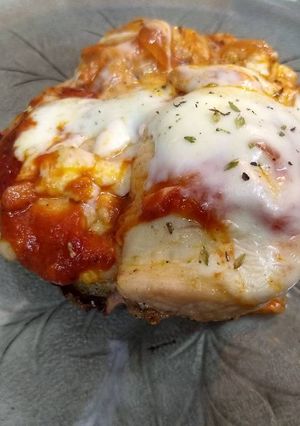 Una foto de Pollo a la pizza a la parrilla