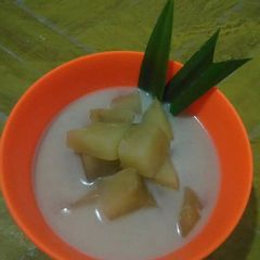 A picture of Kolak Ubi (Sweet potato Soup).