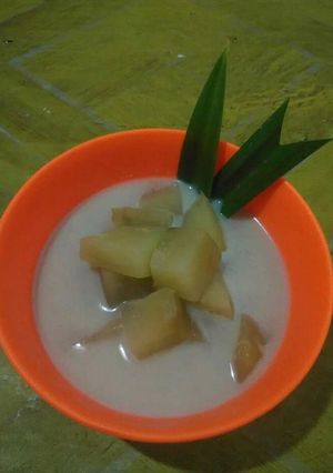 A picture of Kolak Ubi (Sweet potato Soup).