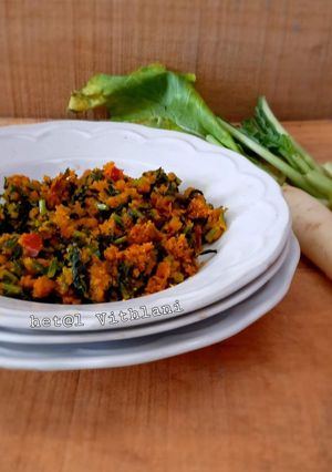 મૂળાની ભાજી નું શાક (Mooli Bhaji Shak Recipe In Gujarati) રેસીપી મુખ્ય ફોટો