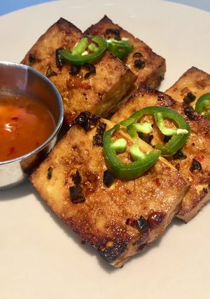 A picture of Chilli & Tamari Baked Tofu 🌶.