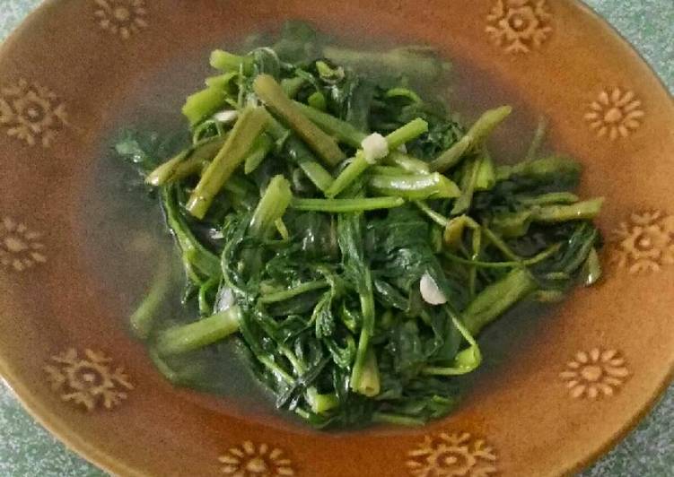 Tumis kangkung saos tiram