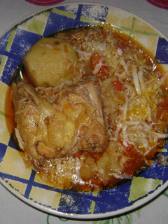 Una foto de Guiso de arroz con pollo