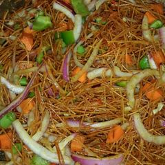 A picture of Fried spaghetti.