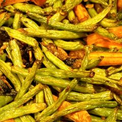 Dry Roasted string beans in tamari sauce 烤四季豆 A picture of Dry Roasted string beans in tamari sauce 烤四季豆.