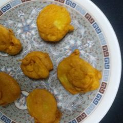 A picture of Potato fritters.