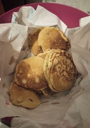 A picture of Lemon drop scones.