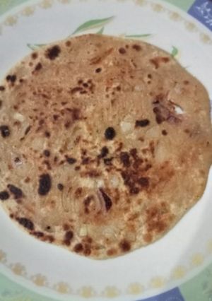 प्याज का पराठा(pyaz ka paratha recipe in hindi) रेसिपी मुख्य फोटो