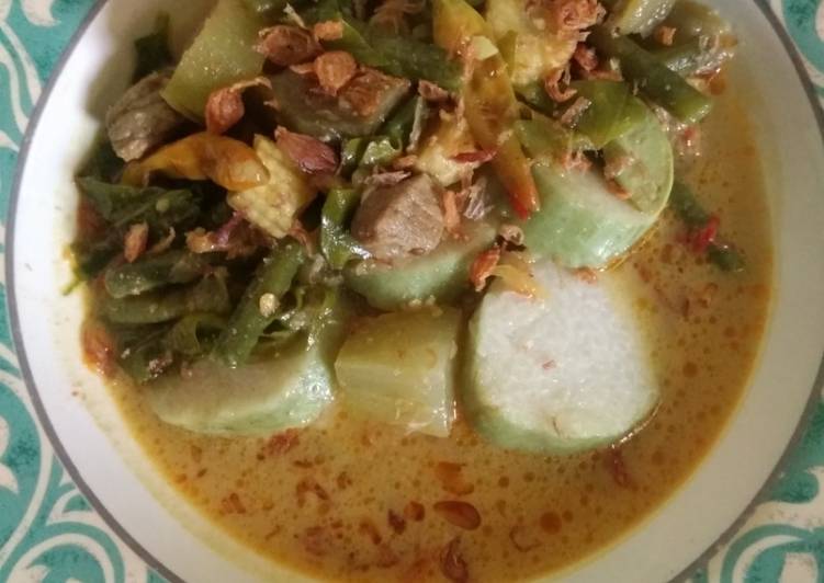 Lontong sayur lodeh