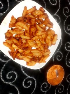 मसाला फ्रेंच फ्राइज़(masala french fries recipe in hindi) रेसिपी मुख्य फोटो