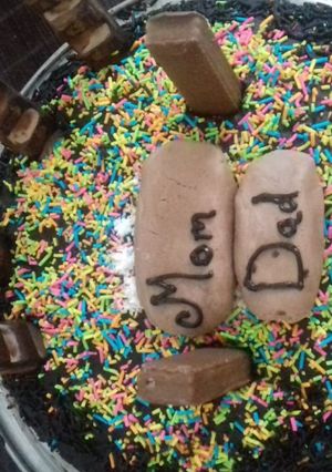 એગલેસ ચોકલેટ કેક (Eggless Chocolate Cake Recipe In Gujarati) રેસીપી મુખ્ય ફોટો