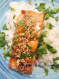Una foto de Lomo de salmón estilo thai