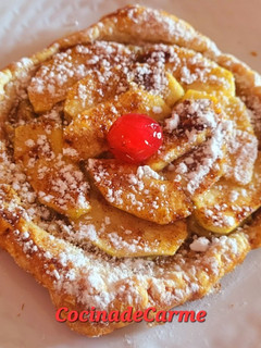 Una foto de Tartas de manzana con crema de pistachos