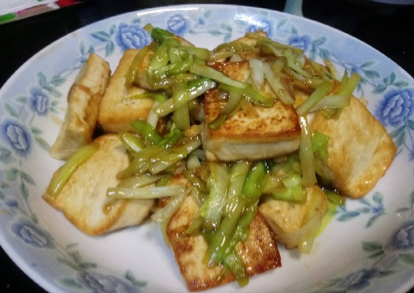 Stir fried chives and toufu