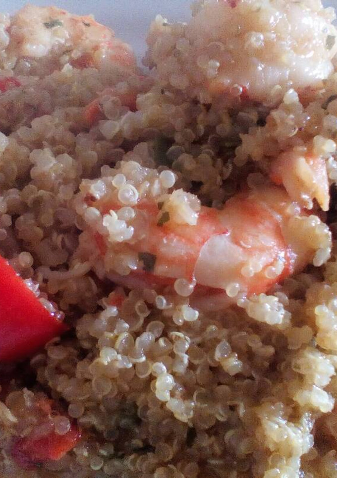 Una foto de Quinoa con langostinos🦐