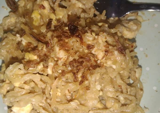 Cara Gampang Menyiapkan Indomie carbonara simpel Anti Gagal