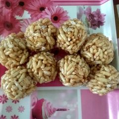 Murmura ladoos A picture of Murmura ladoos.