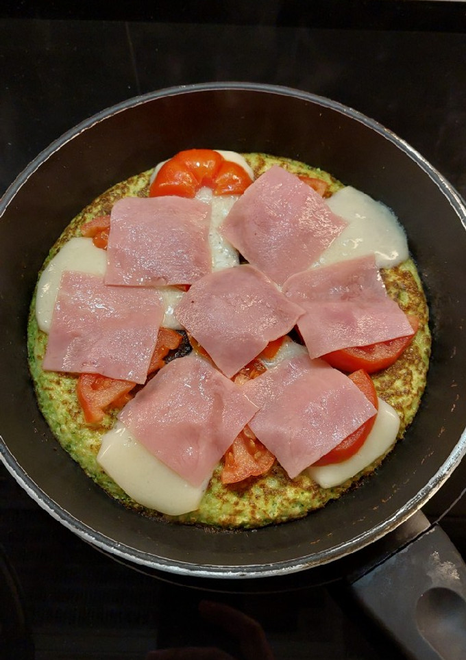 Una foto de "Pizza" de brócoli