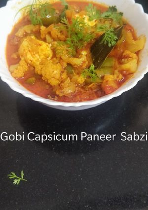 A picture of Gobhi Capsicum Paneer Sabzi.