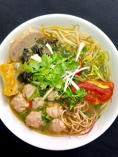 Hình của món Bún mọc ốc keto (bữa trưa).