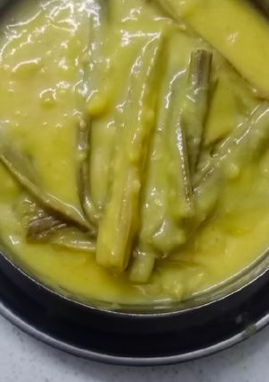 સરગવાની કઢી (Saragva Kadhi Recipe In Gujarati) રેસીપી મુખ્ય ફોટો