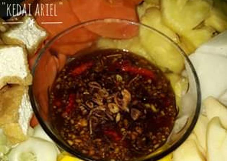 Kajur sinam (rujak manis)