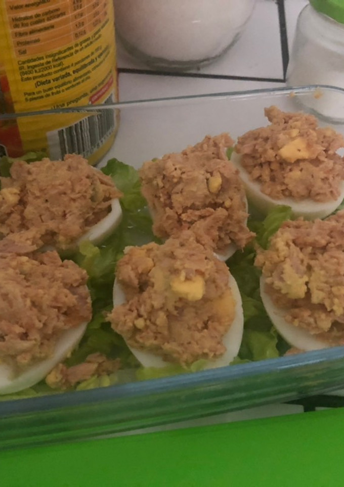Una foto de Huevos rellenos con bechamel de puerros gratinados