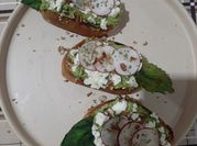 A picture of avocado puree