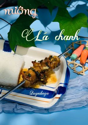 Hình của món Gà nướng lá chanh.