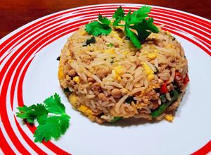 A picture of 泰式羅勒炒豬肉碎炒飯 THAI BASIL MINCED PORK FRIED RICE.