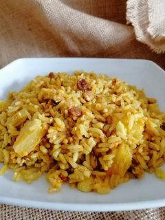 Una foto de Arroz frito vegetariano