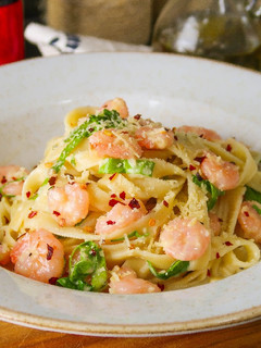 Una foto de Fetuccini con camarones 🍜