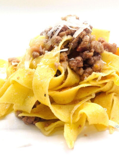Foto di Pappardelle con ragù bianco