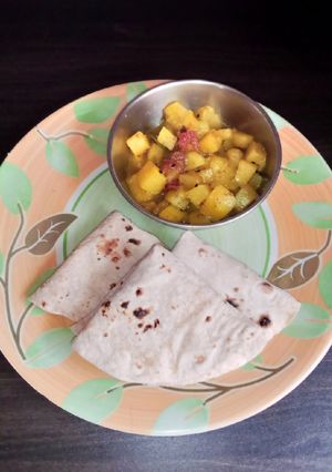 হাতে গড়া রুটি(hate gara ruti recipe in Bengali) রেসিপির প্রধান ছবি