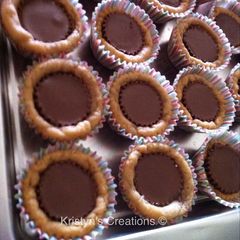 A picture of Peanut butter blossoms with Reese's!.
