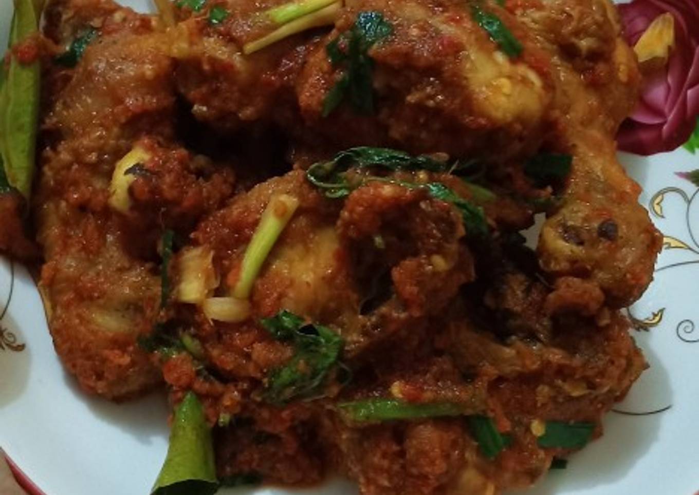 Ayam rica-rica kemangi