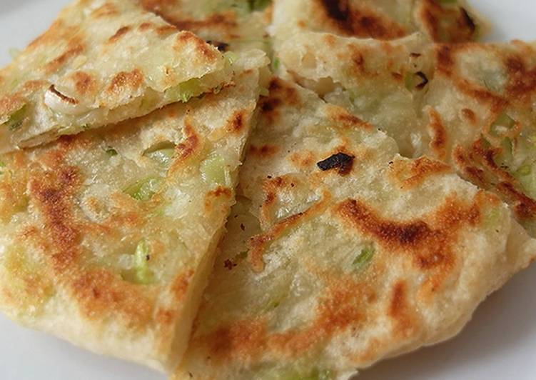 Simple Way to Make Any-night-of-the-week Scallion pancakes