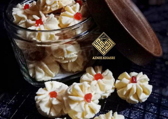 Resipi Biskut Bunga Cina Samperit China Oleh Aznie Khasri Cookpad