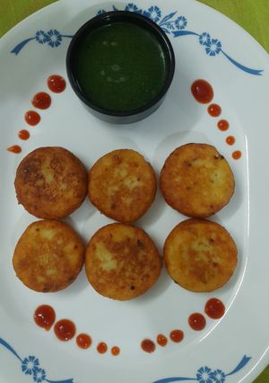 આલુ  ક્ટલેટ (aalu cutlet recipe in Gujarati) રેસીપી મુખ્ય ફોટો
