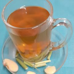A picture of Lemongrass Galangal Honey Green Tea (great drink for cold & flu).