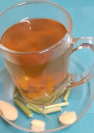 A picture of Lemongrass Galangal Honey Green Tea (great drink for cold & flu).