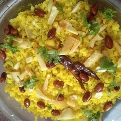 A picture of Batata Poha.