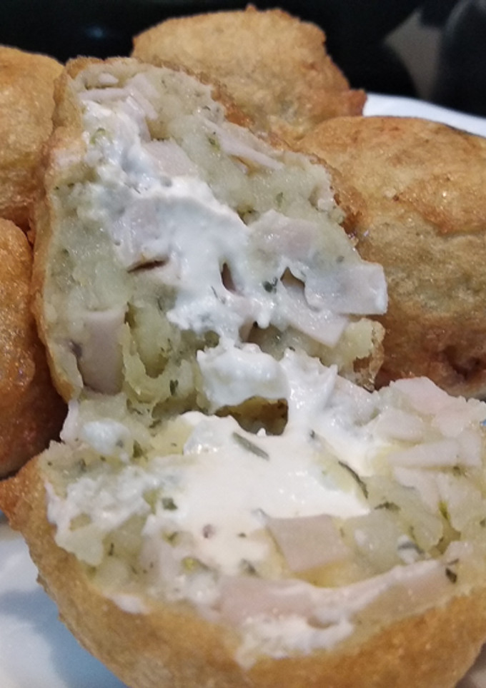 Una foto de Bolas de patata rellenas (Jamón y queso)