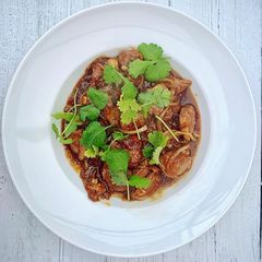 A picture of Ken Hom’s Savoury Duck with Oyster Sauce.