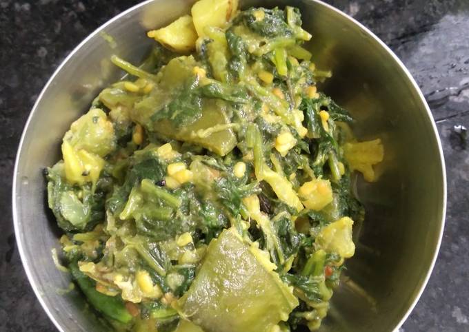 Easiest Way to Make Delicious Spinach sabji or palong shaker ghonto