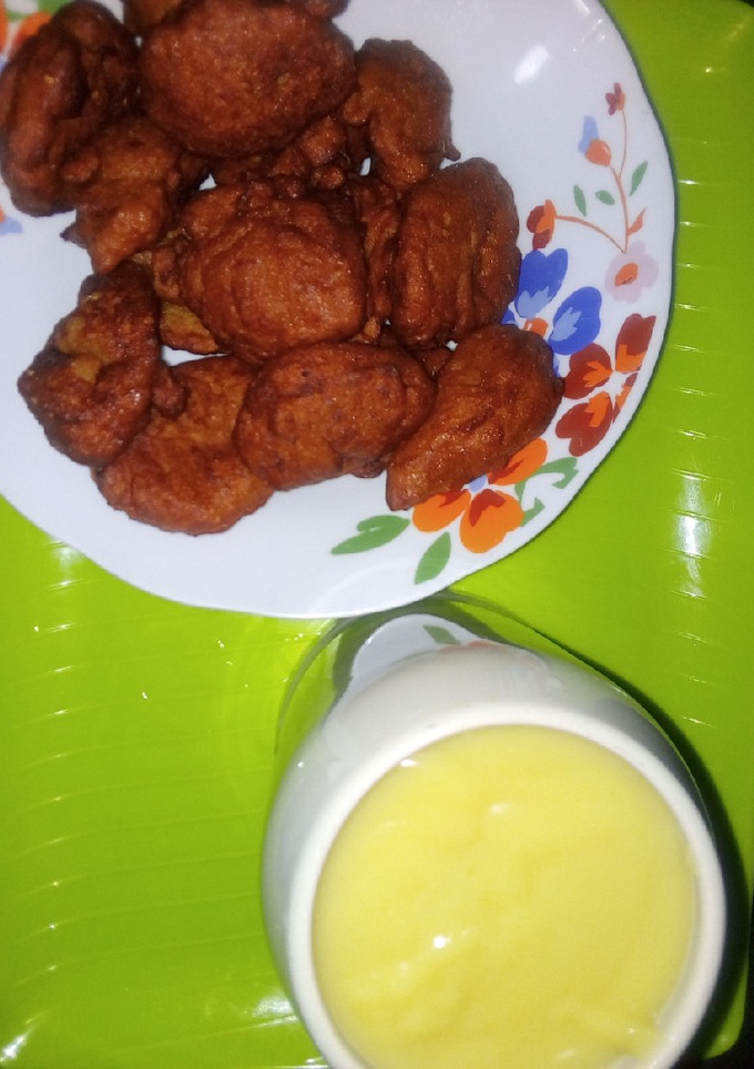 A picture of Signature Akara and Pap.