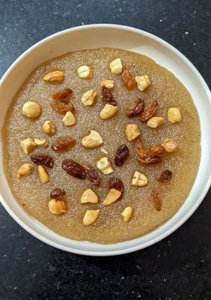 মিষ্টি সুজি রেসিপির প্রধান ছবি