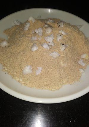 A picture of Panjiri prasad.