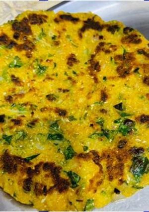 मक्का पालक का पराठा (Makka palak ka paratha recipe in hindi) रेसिपी मुख्य फोटो